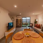 Cozy 2Bedroom - Kitchen Yard Central Location