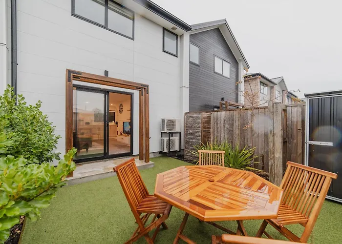 Cozy 2Bedroom - Kitchen Yard Central Location