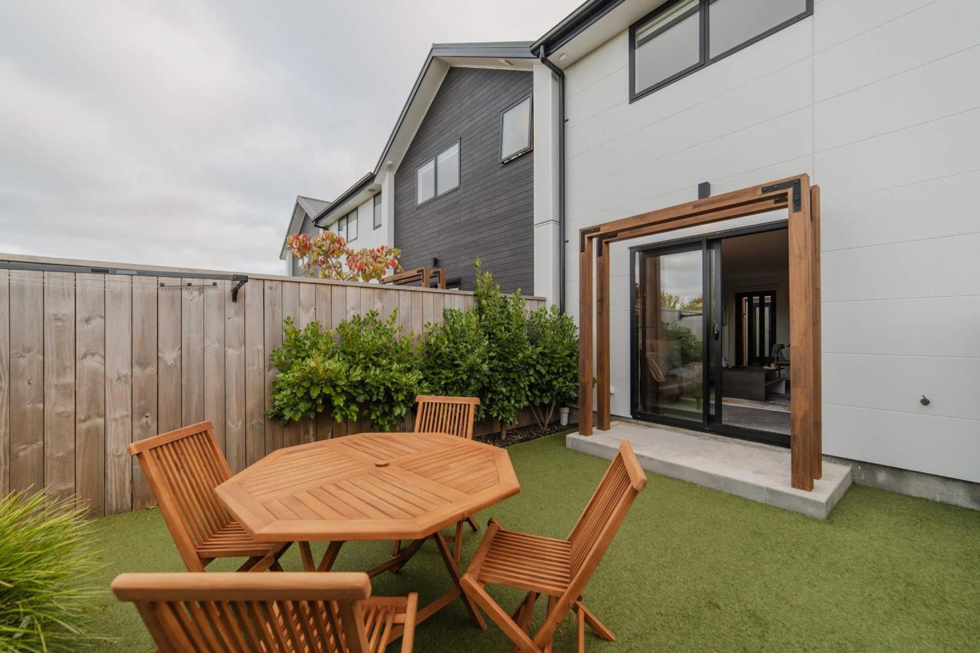 Cozy 2bedroom - Kitchen Yard Location