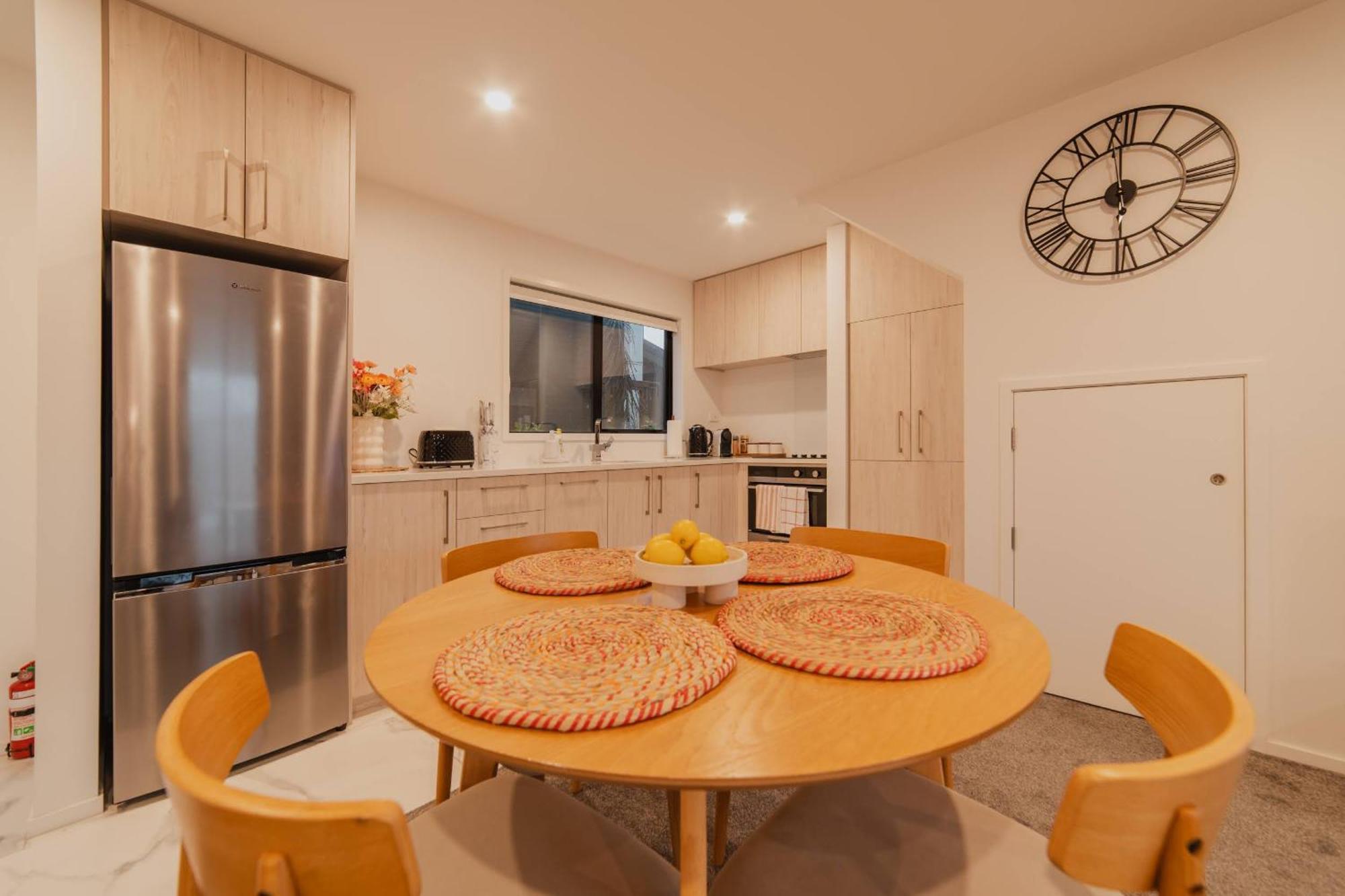 Cozy 2bedroom - Kitchen Yard Location